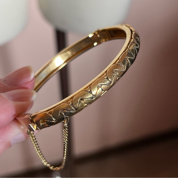 Vintage 80 90 Retro Heavy Gold plated Omega Chain Mobwife Bangle Bracelet - Picture 3 of 13
